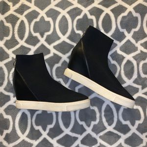 Heeled sneakers